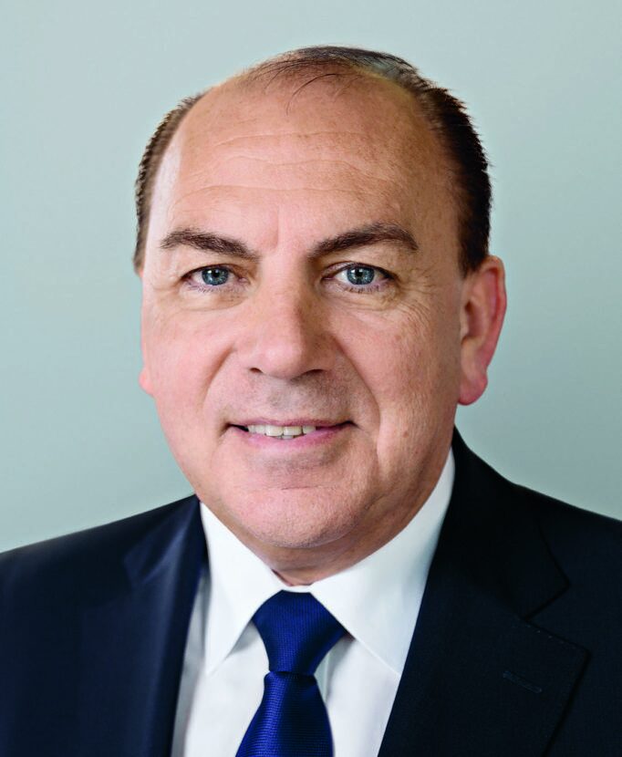Axel Weber Profile Photo